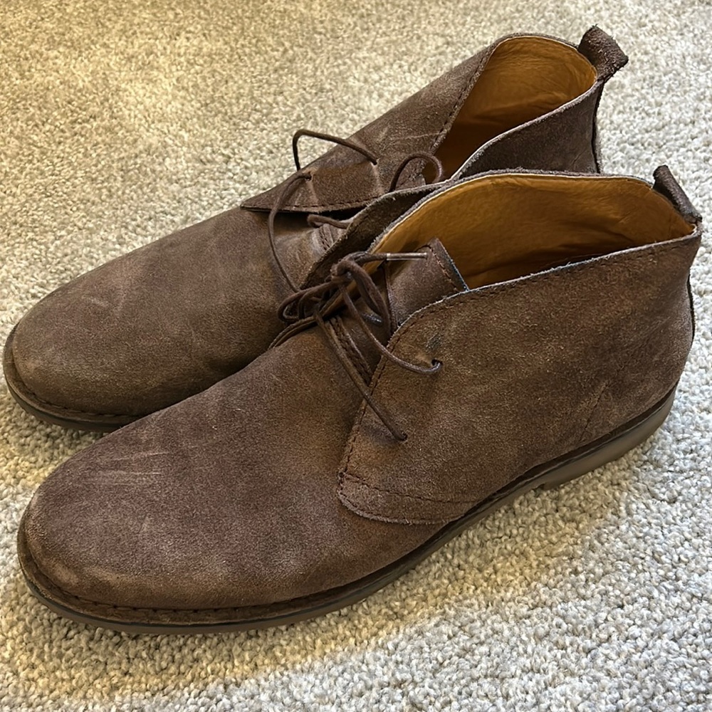 Chukka boots